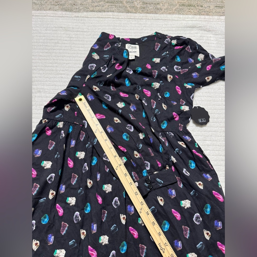 Elegant Long Sleeve Dress with Multicolor Patterns - Picture 7 of 13